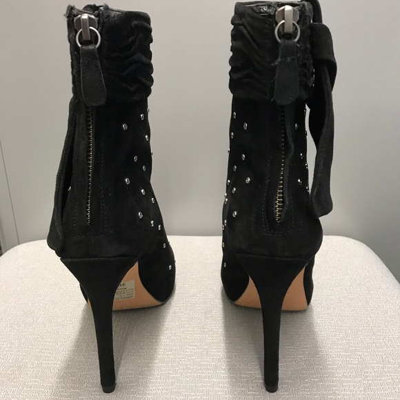 Ann Taylor Adriana Studded black booties - 7.5 - Picture 4 of 8